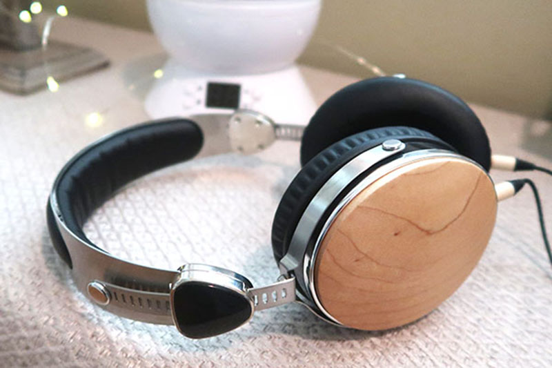 Wood headphones